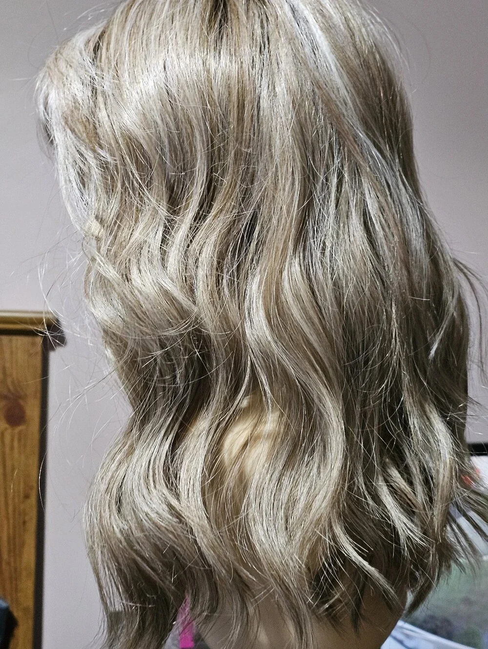Styles By Soma Golden Hour Long Wavy Wig in Legacy Blonde NWT